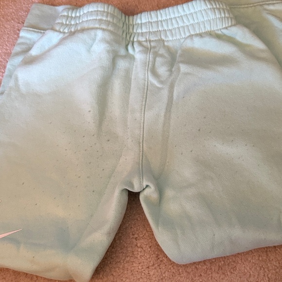 Nike Pastel Green sweatsuit with white Logo - Picture 4 of 8